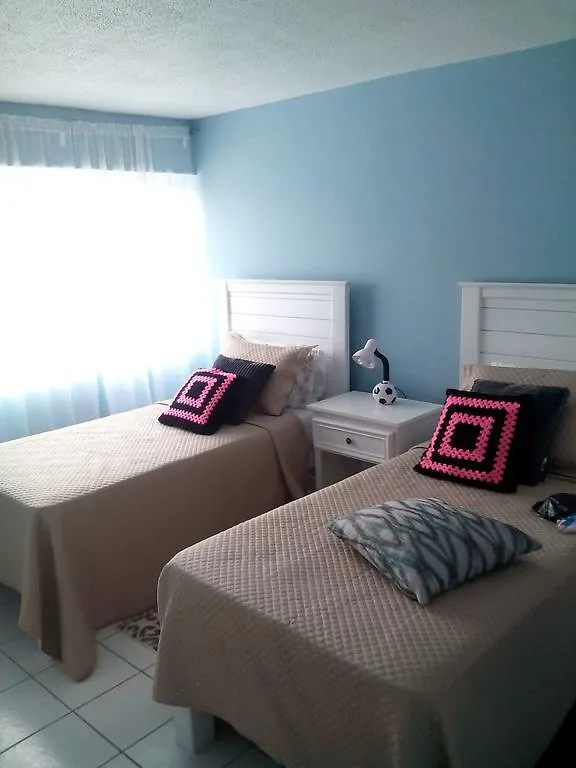 Mcfarlane'S Place Ocho Rios Apartment